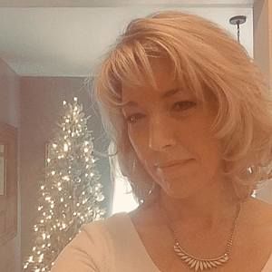 Meet your Posher, Dawne